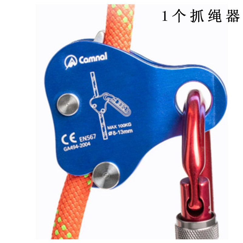 사진에는 동일한 단어 로고가 있습니다.