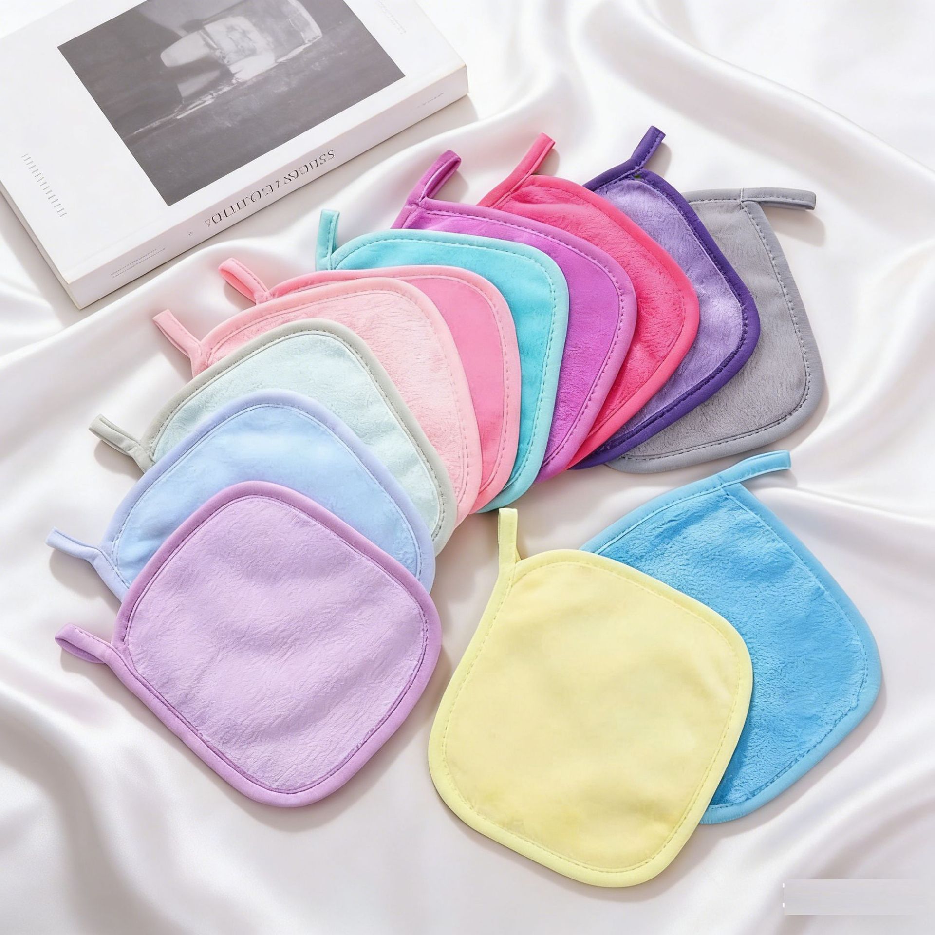 Manufacturer Wholesale Foreign Trade Flannel Multi-Color Makeup Remover Towels Reusable Face Towels 7 Colors Mixed Batch