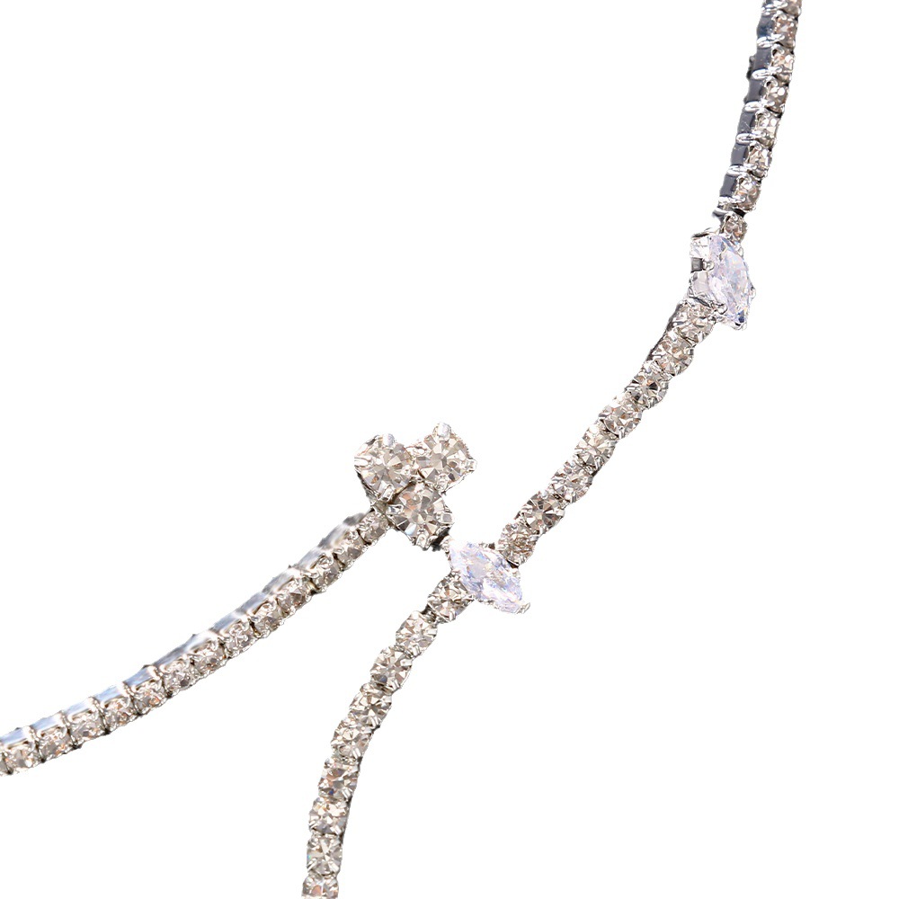 Europa y América nuevo rhinestone collar de moda simple borla elegante lujo Luz Accesorios Mujer gargantilla