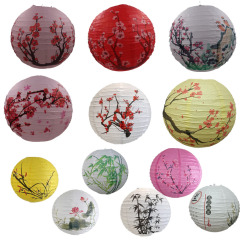 梅の花の紙の提灯の蘭の緑の竹の桜の国の潮の中国風の提灯は漢服を飾って写真を撮る雰囲気のシーンの配置を飾ります。