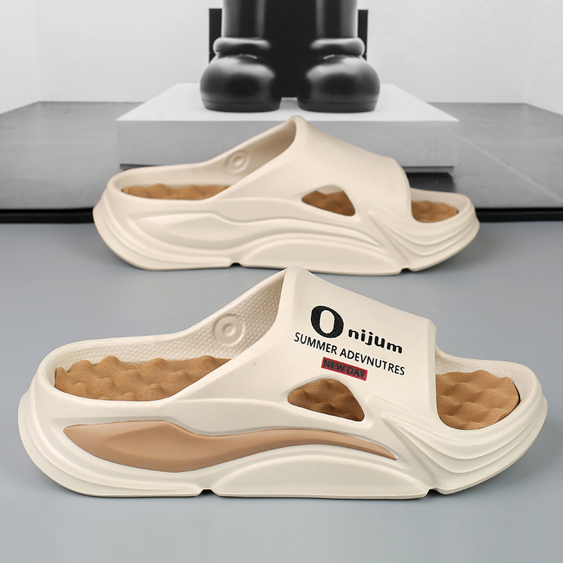 Zapatillas pareja verano 2025 nuevo estilo casual ropa exterior suela gruesa ligera pisando mierda chanclas de vadeo en la playa para hombres