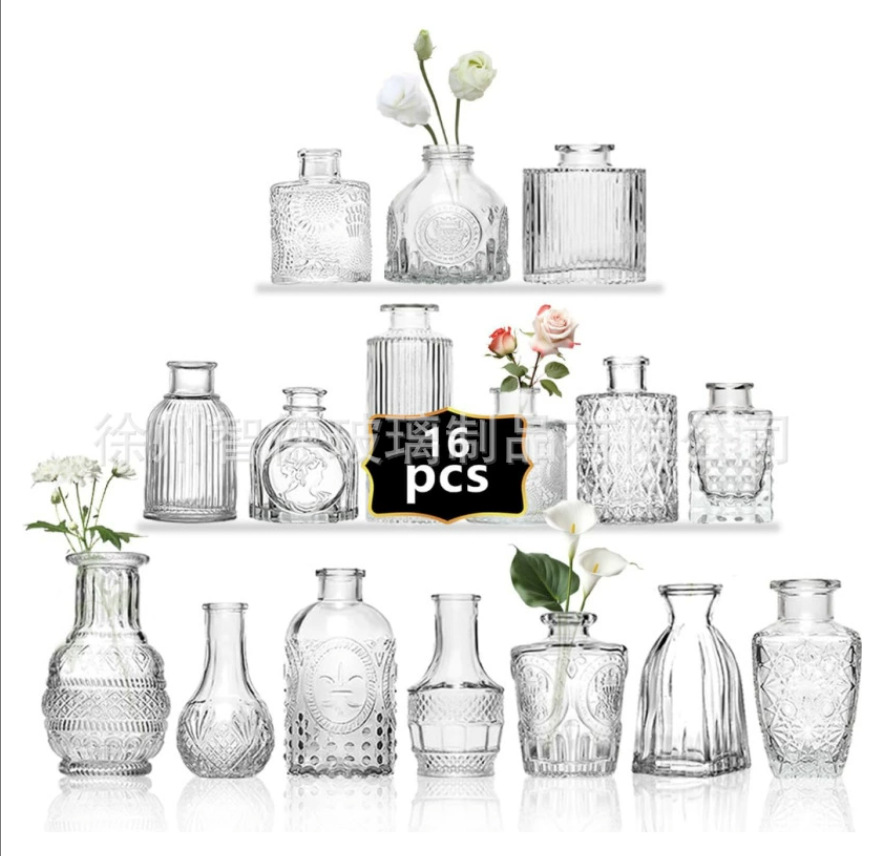 Transparent glass vases for decorating dining tables, home