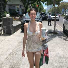 新款韩系ins风波点挂脖分体泳衣女两件套度假温泉显瘦挂脖bikini