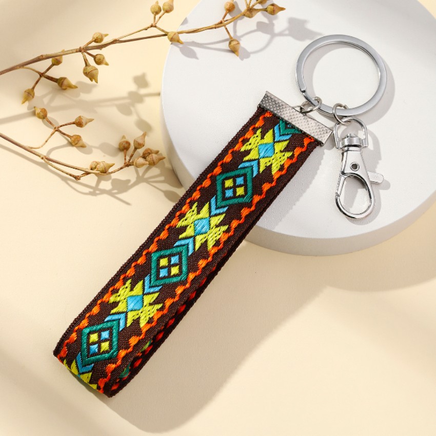 1 Piece Retro Ethnic Style Geometric Metal Knit Unisex Keychain display picture 2