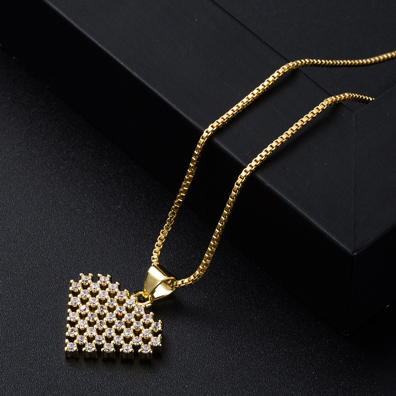 Fashion Copper Gold-plated Zircon Hollow Heart-shaped Pendant Necklace Female display picture 5