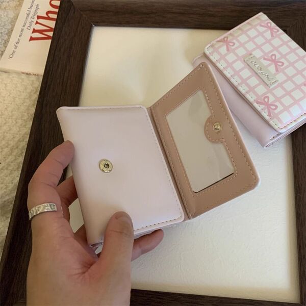 Fuchsia wallet
