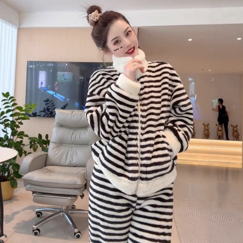 2025新款睡衣女冬季加绒加厚连帽条纹珊瑚绒家居服套装冬天可外穿|undefined