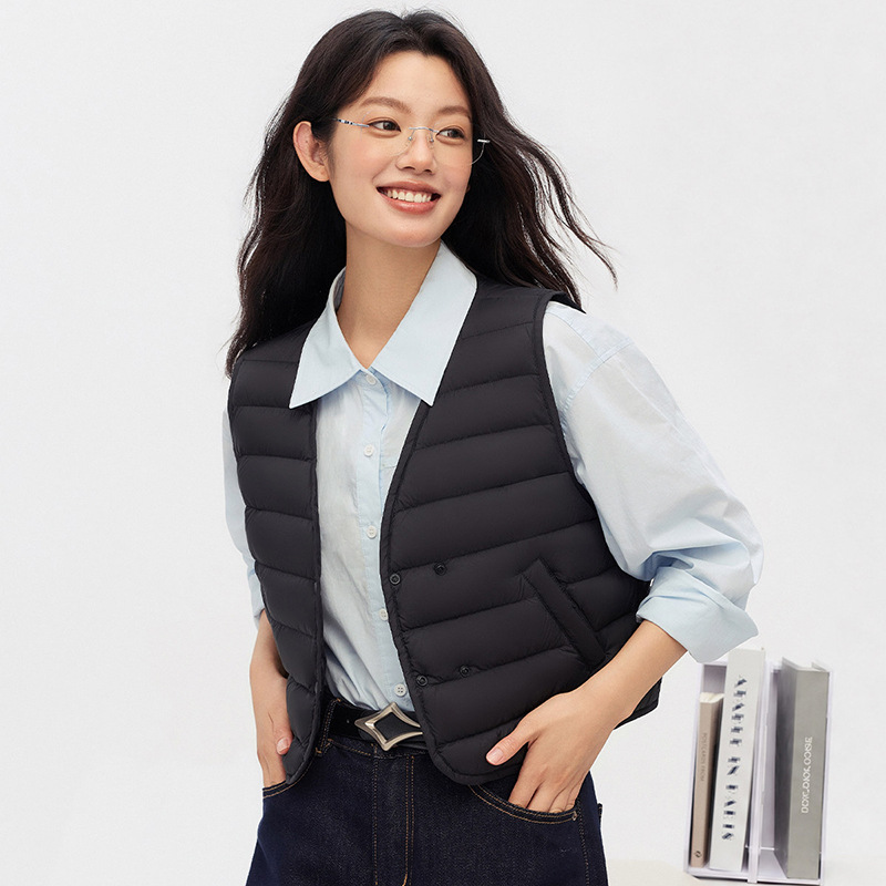 High-Quality 90% Goose down Lightweight down Vest for Women, Fashionable Winter 2026 Outerwear, Warm V-Neck Inner Vest
