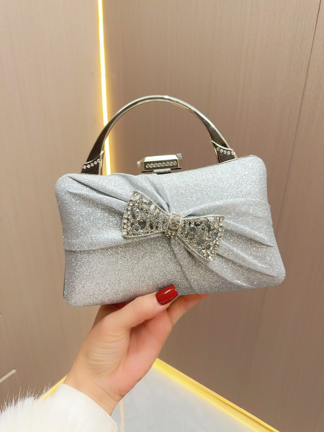 Silver Gold Black Polyester Solid Color Bow Knot Square Evening Bags display picture 2