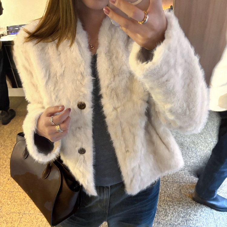 Shanyun's "Sean's Winter" Noble Custom-Dyed Cold-Resistant Little Lake Sheep Ring-Bearer Fur Normcore Shanyun's "Sean's Winter" Noble Custom-Dyed Cold-Resistant Little Lake Sheep Ring-Bearer Fur Normcore