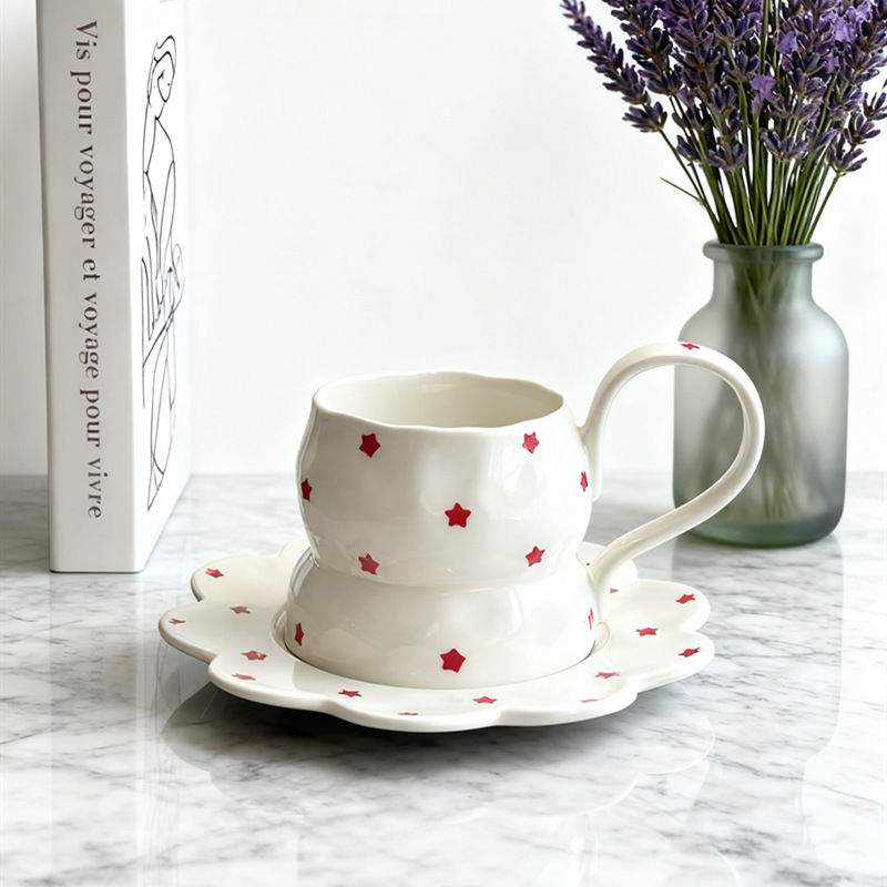 Transfronterizos mano mano pintada golondrina taza de cerámica retró nicho taza de café de desayuno conjunto de plato de taza de té