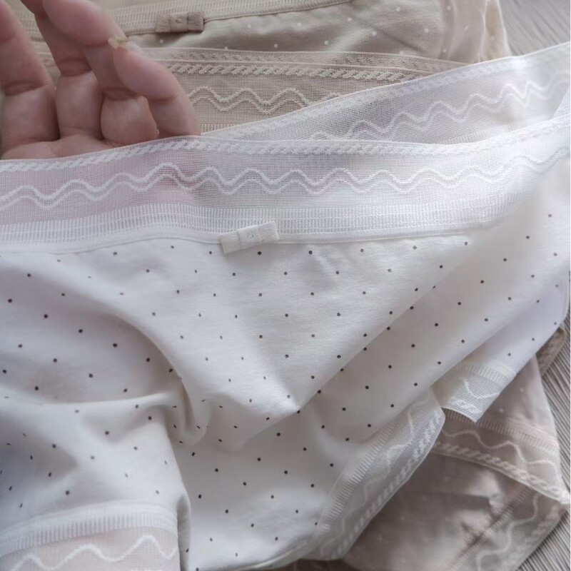 100S Ultra-Fine Long-Staple Cotton Women's Underwear Polka Dot Skin-Friendly, Comfortable, Breathable, Sweat-Absorbent and Dry Summer Shorts with High Elasticity