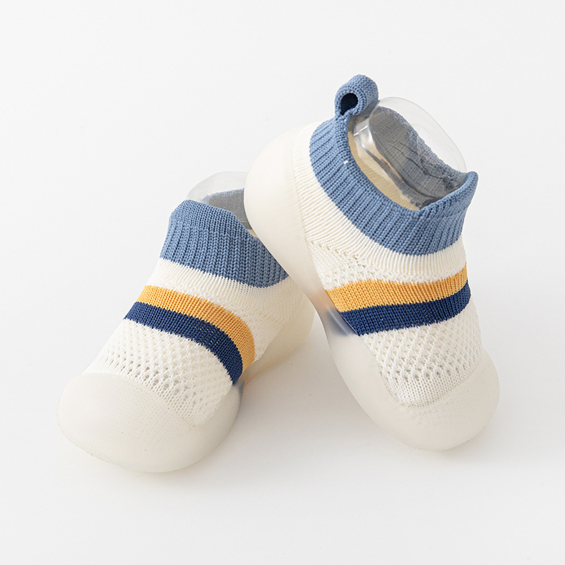 2025 zapatos de bebé primavera y otoño zapatos de bebés calcetines para niños pequeños de interior antideslizantes con suela suave transpirable de verano
