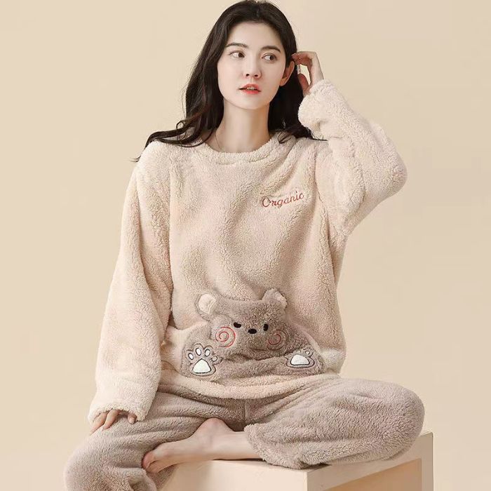 Transfronteriza mayorista otoño invierno pijama franela espesa mujer dulce dibujos animados casuales mangas largas chaqueta explosiva ropa para el hogar