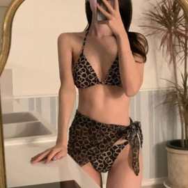 欧美2025新款泳衣女比基尼三件套时尚性感分体多色跨境温泉游泳衣