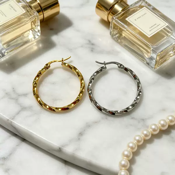 Directly Supplied from the Manufacturer, Titanium Steel Large Earrings for Women, Exaggerated Large Hoop Earrings, European and American Style, Fashionable and Simple