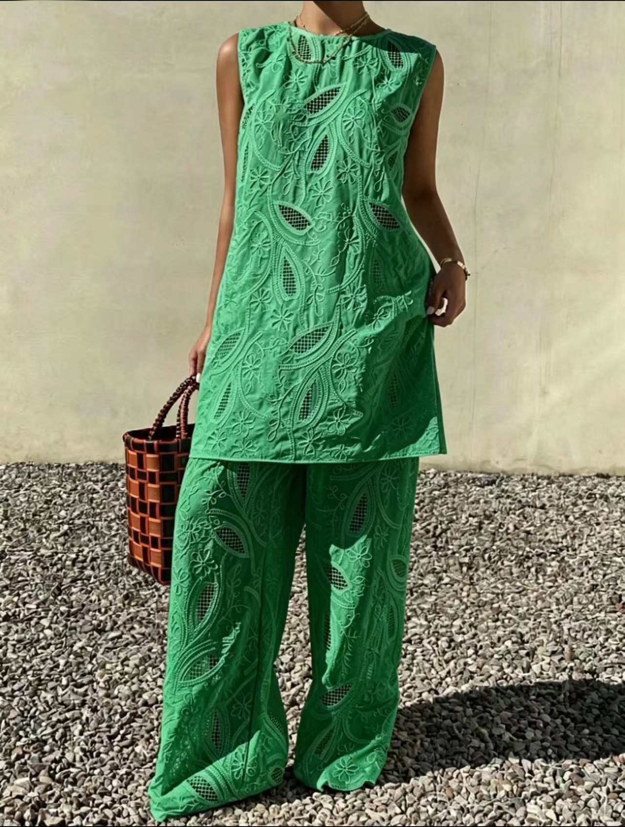 White Embroidered Sleeveless Vest Wide Leg Pants Two Piece Casual Fashion Set Women's Clothing_ecoleips.com