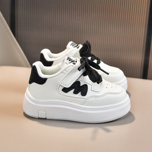 Spring new girls 'leather sneakers, boys' soft-sole anti-slip toddler shoes, children's skate shoes, casual single-layer shoes, trendy