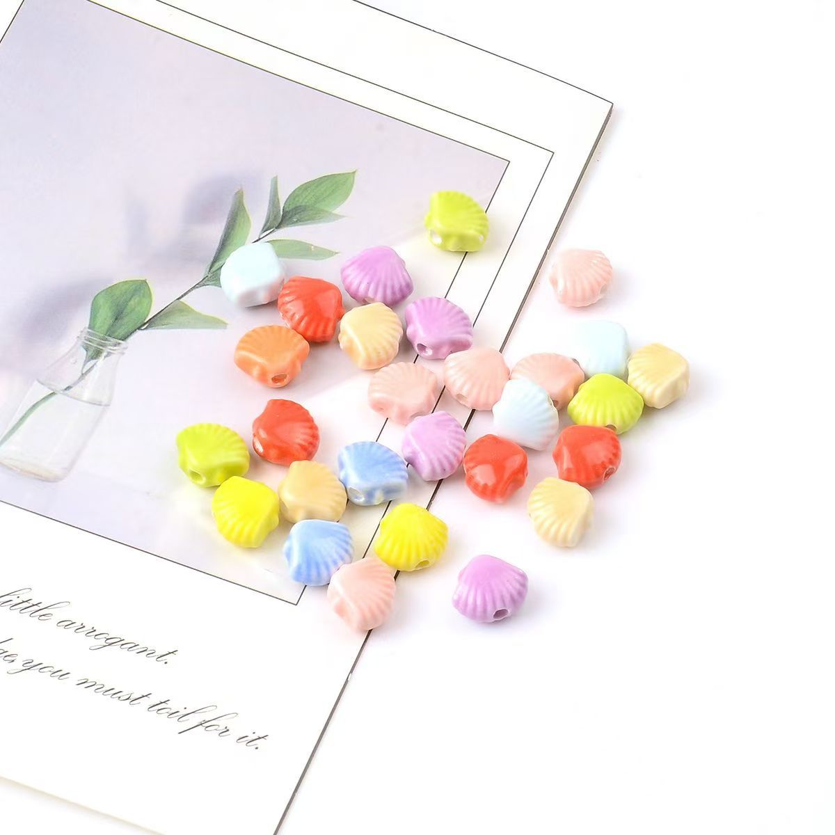 Cerámica de color simple perlada cara de pez cinco pétalos perlas de flores perlas sueltas diy accesorios de decoración de brazalete de cuentas hechas a mano