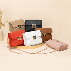 包包女2023新款菱格壓紋方鎖扣斜挎小方包休閒小清新禮品小包外貿