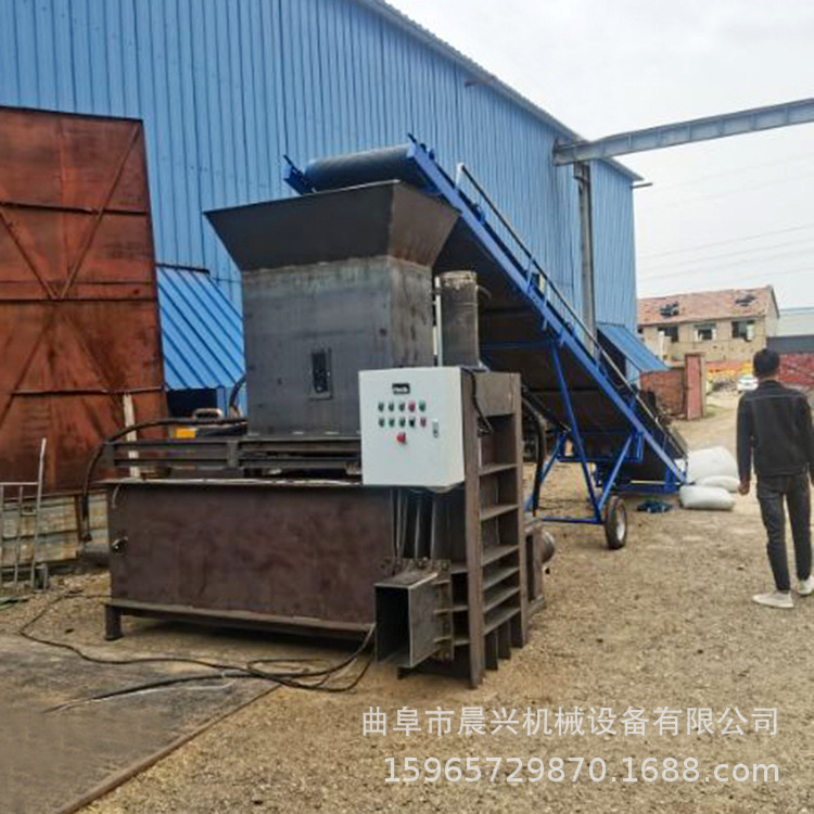 玉米芯打包套袋机 黄储秸秆粉碎压块机 木屑锯末打包装袋机