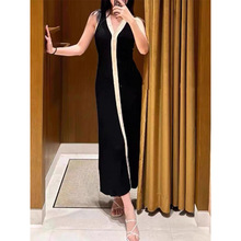 英杰S家2024早春新款法式优雅黑白撞色无袖V领针织连衣裙240007