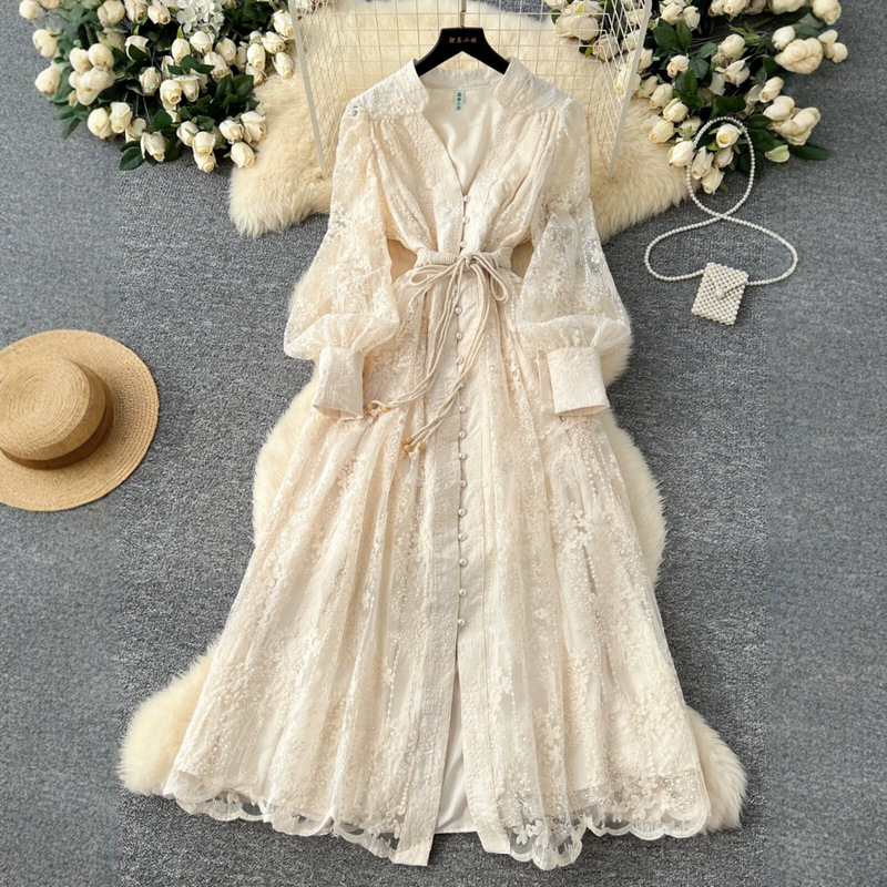 French-Style Elegant Women's Dress 2025 Spring Season, Waist-Cinching, Heavily Embroidered V-Neck, Lantern Sleeves, Single-Breasted Long Dress