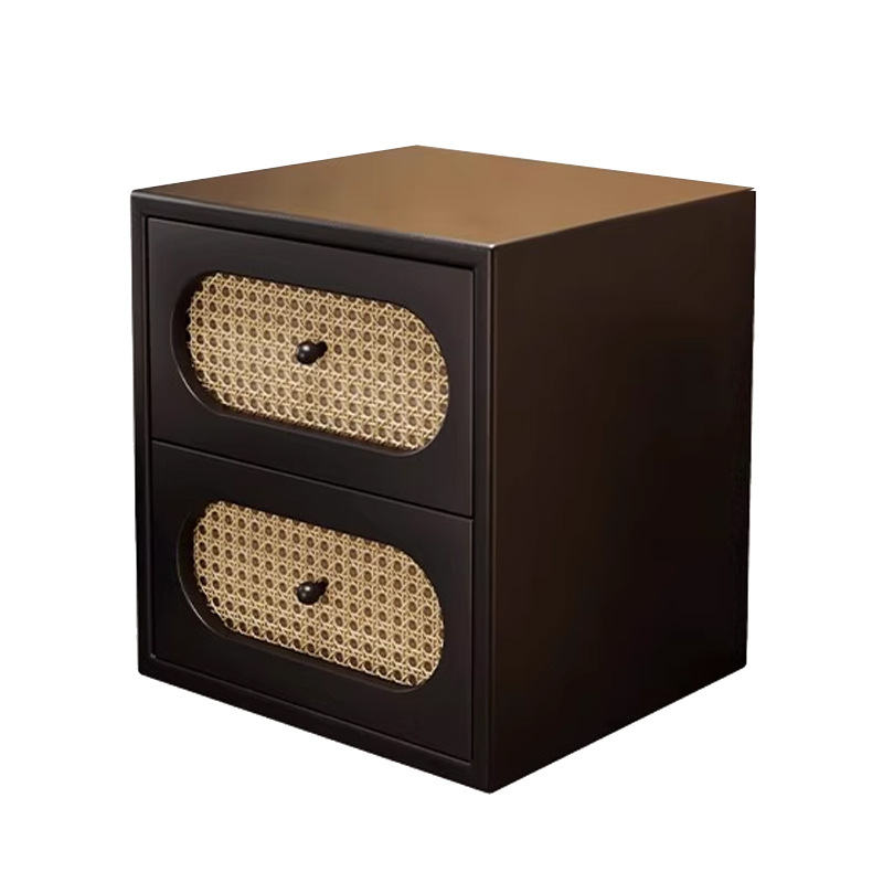 Mesita de noche estilo antiguo francés pequeño dormitorio doméstico tejido de ratán retro 2025 estilo caliente gabinete de cabecera de alta gama de lujo ligero