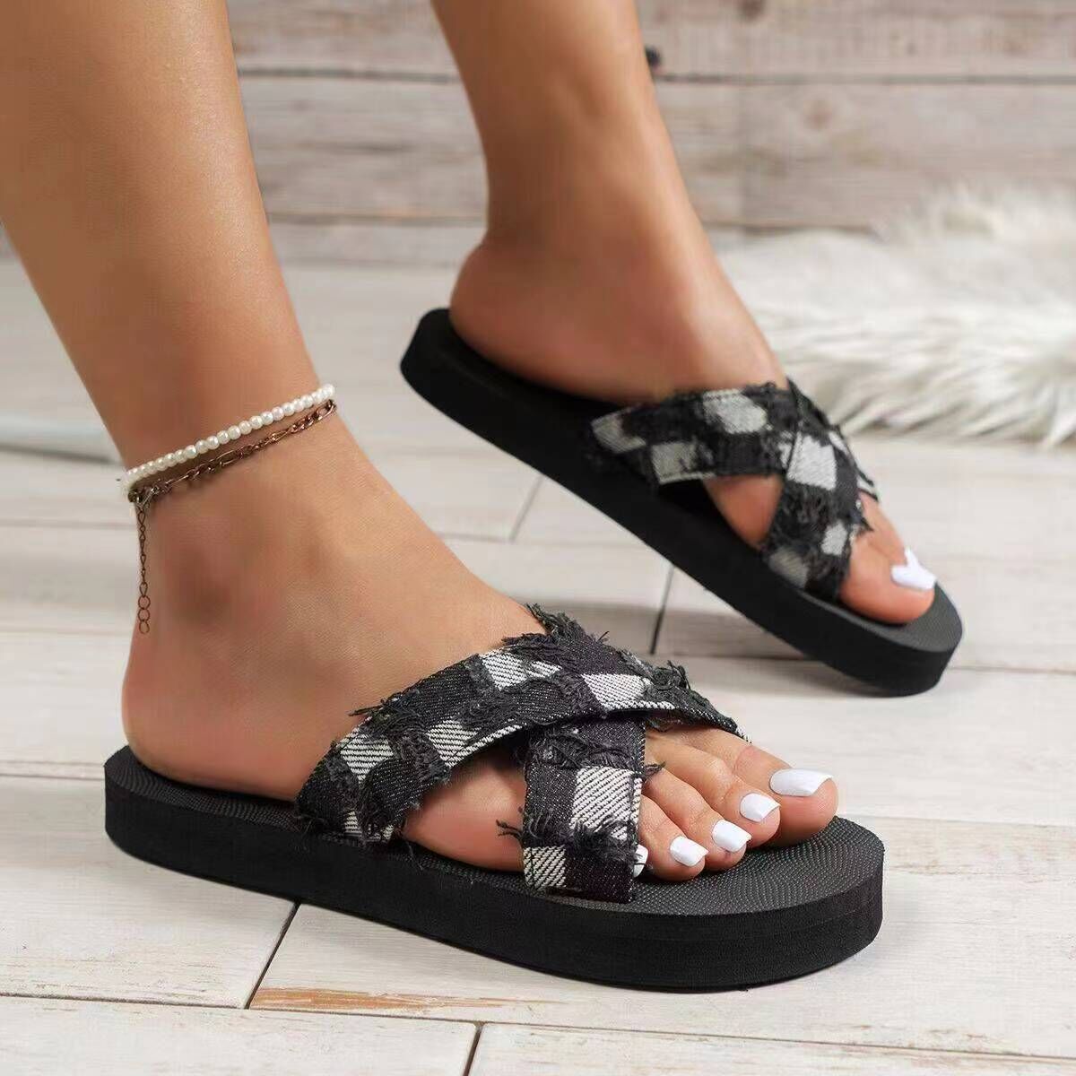 Women's Roman Style Plaid Round Toe Slides Slippers display picture 2