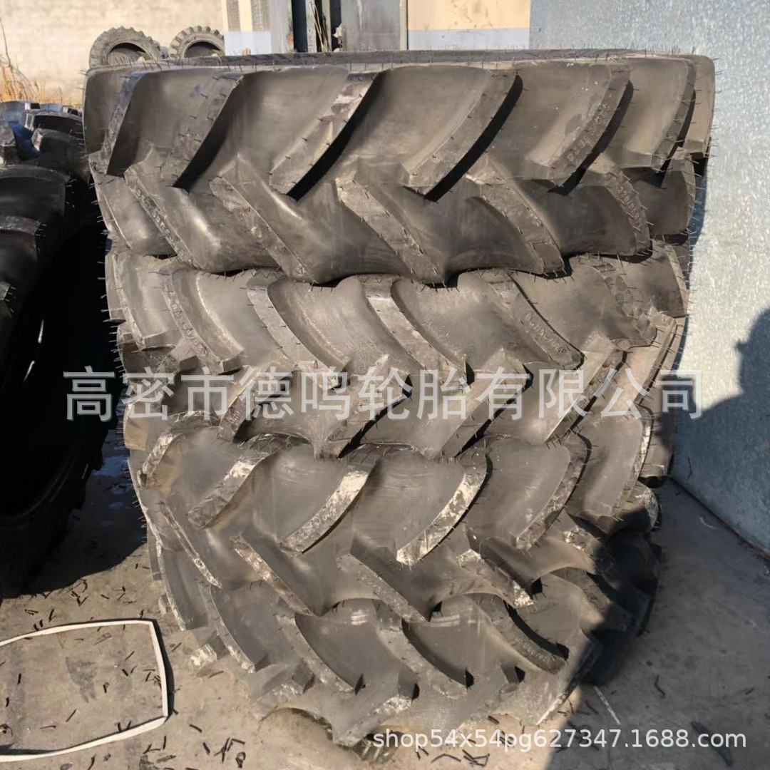 Neumático de espiga radial agrícola 320/85R28 neumático de tractor neumático de vacío puede ser equipado con neumático interior anillo de acero engrosamiento