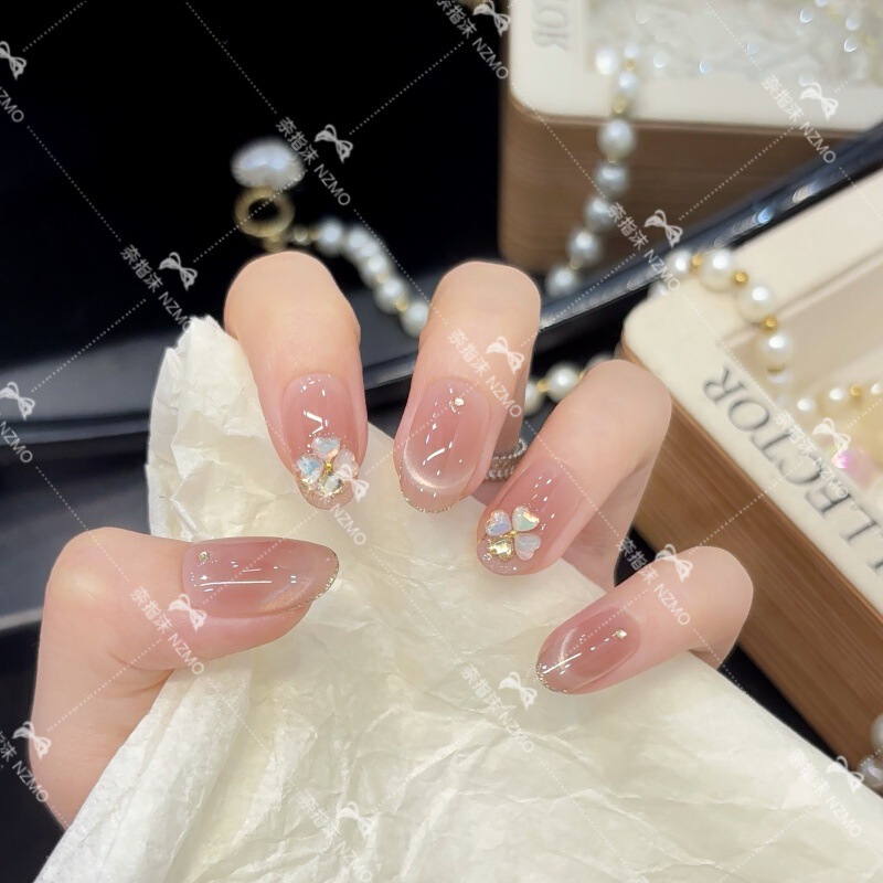 [Money to Spend] Nail Smile Cat Eye French Daily Diamond-Encrusted Wearable Nails Are Versatile and Whitening