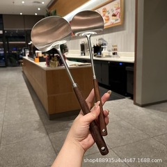 304ステンレスの胡桃の木のキノコのシャベルの家庭用の大きいサイズの鍋の専用の鉄のシャベルの炒め物のシャベル