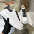 Drop Glue black tail