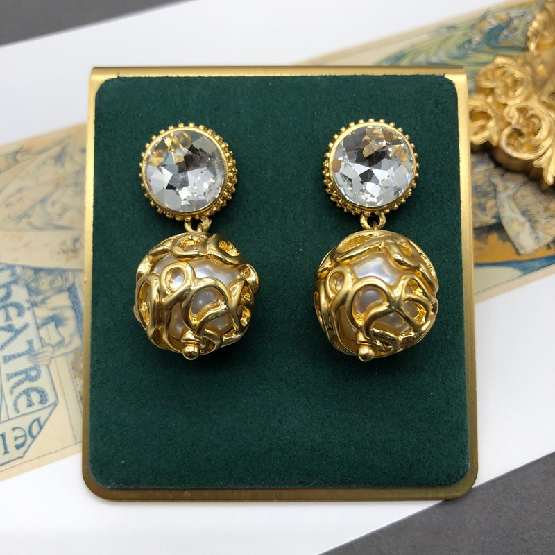 Banquet, Family Gathering, Tea Party Occasion Artificial Pearl, Alloy Material Retro Ball Artificial Pearl Alloy Plating Inlay Artificial Gemstones Women's Drop Earrings
