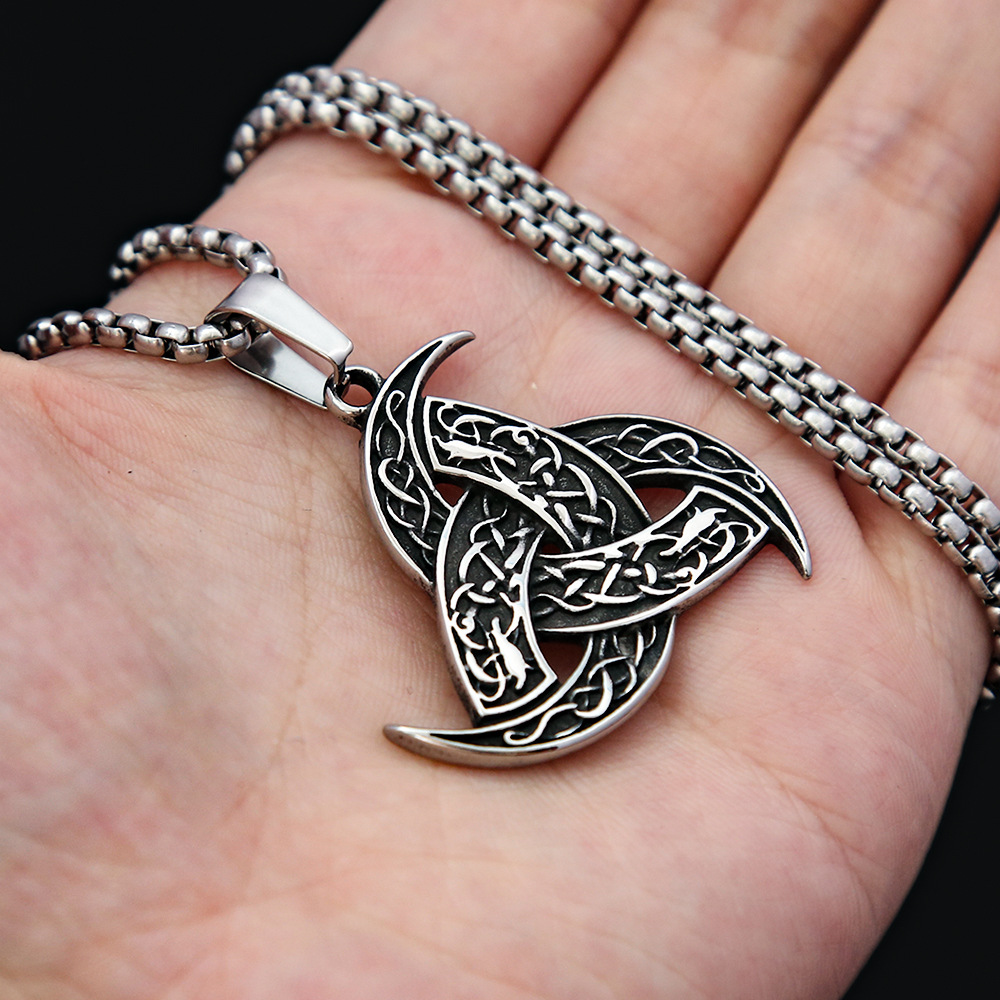 New American Viking Sun Totem Compass Triangle Men's Necklace Personalized Hanging Chain Pendant Titanium Steel Punk Hip_voghion.com