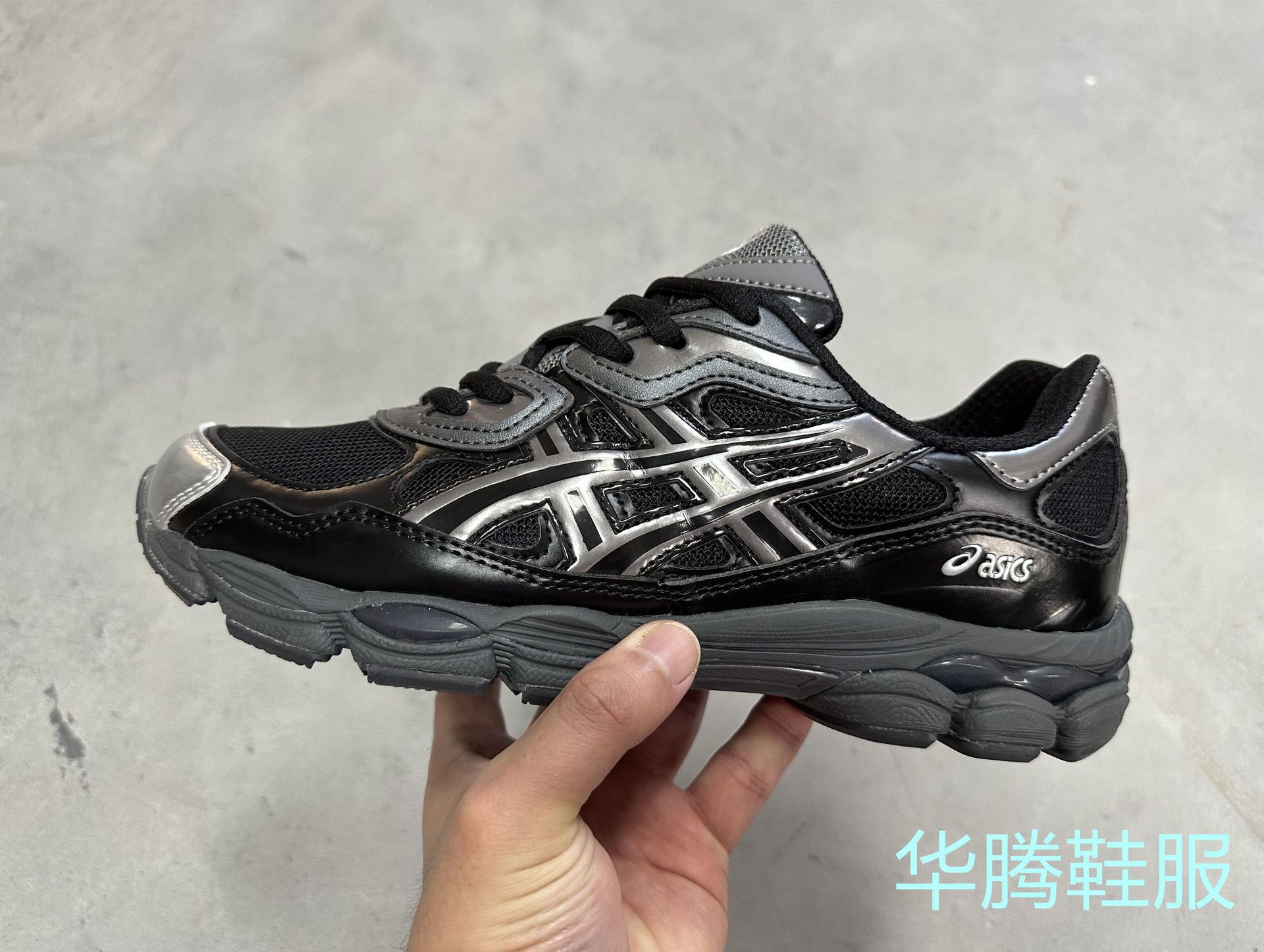 GEL-NYC 테크놀로지 블랙 1203A571-001