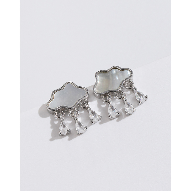 Nube Stud pendientes 925 pendientes de plata esterlina Shell borla hembra nicho diseño 2023 nueva luz de lujo de alto grado pendientes