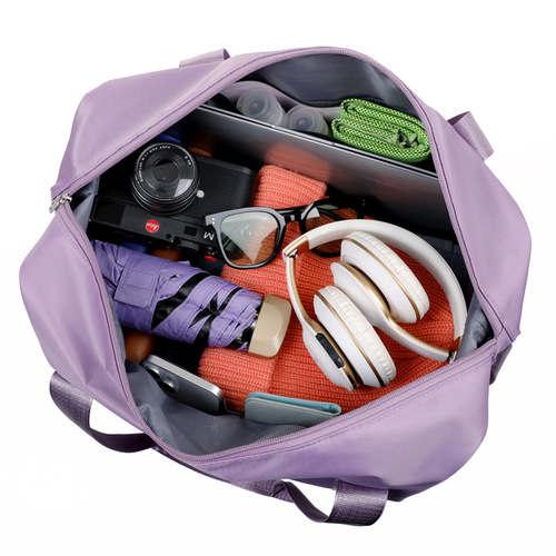 Large-capacity rolling travel bag for students, business trips, and maternity prep—waterproof design with dry-wet separation and expandable functionality.