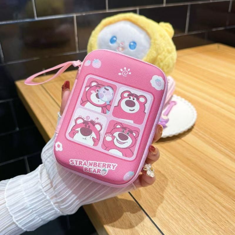 네모난 격자무늬 딸기곰