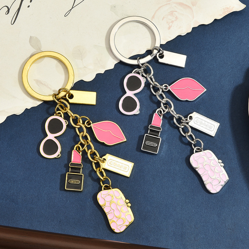 Light Luxury Style Lipstick and Lip Bag Element Pendant, Bag Charm, Exquisite Niche Design, Fashionable Two-Tone Keychain Light Luxury Style Lipstick and Lip Bag Element Pendant, Bag Charm, Exquisite Niche Design, Fashionable Two-Tone Keychain