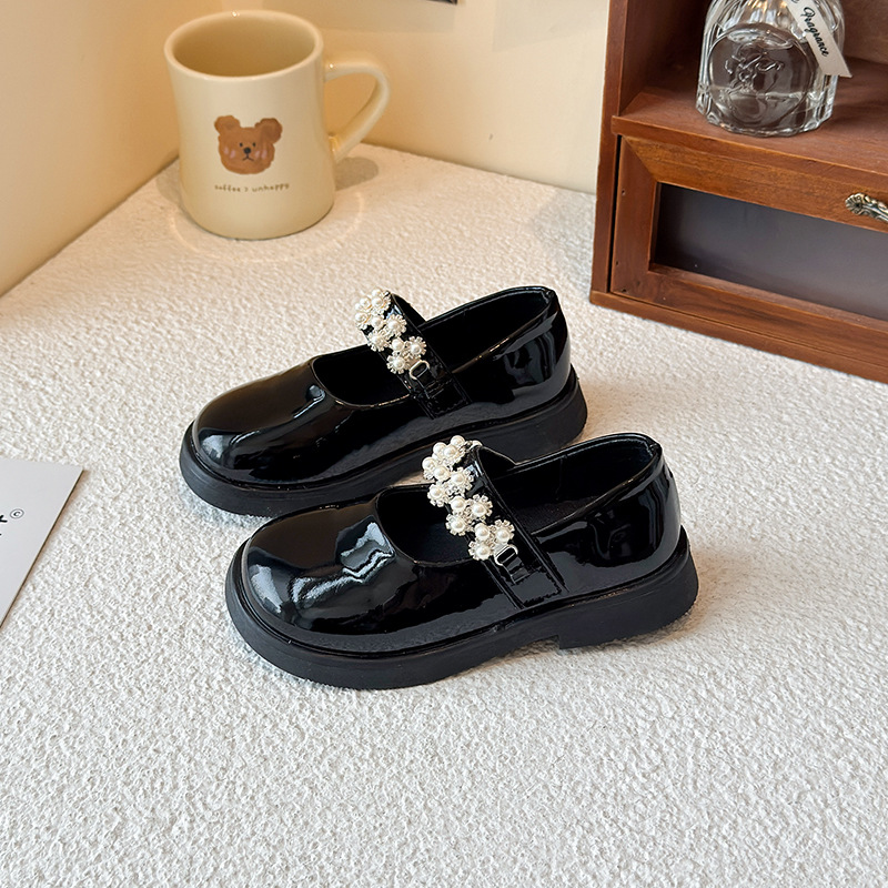 2025 Spring and Summer New Girls' Leather Shoes Big Children's Dance Shoes Soft-soled Princess Shoes Mary Jane Fashionable Internet Celebrated Leather Shoes
