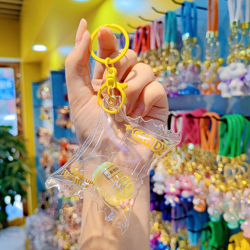 Color transparente botella de té llavero lindo viento bolso de automóvil llavero de resina colgante delicado botella colgante al por mayor