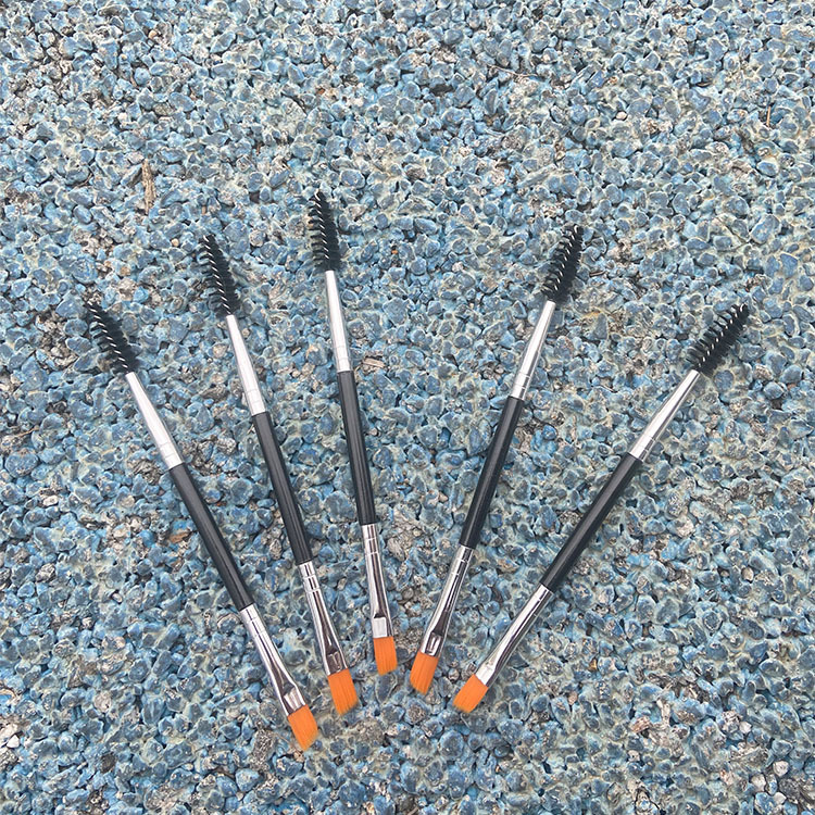 Eyebrow brush in action