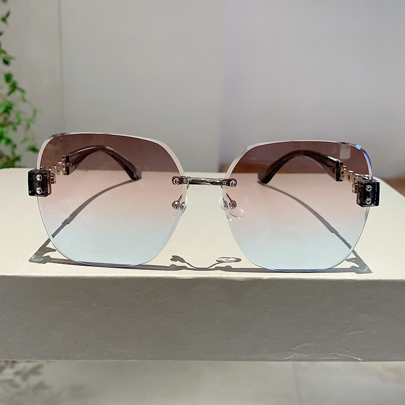 55g Weight Frameless Glasses Structure Sunglasses Classification PC, UV400 Protection Lens Material Square Glasses Style Outdoor, Travel Occasion Geometric Pattern All Seasons Season Unisex Gender Simple Style, Streetwear Style Simple Style Streetwear Geometric PC UV400 Protection Square Frameless Women's Sunglasses 12