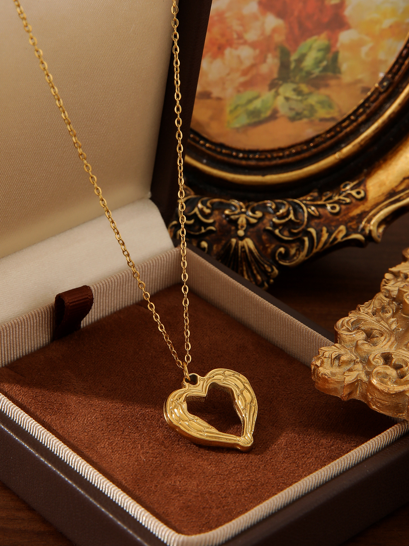 Plating Design Wholesale Jewelry Vintage Style French Style Sun Heart Shape Snake Titanium Steel 18K Gold Plated Plating Pendant Necklace Cable Chain