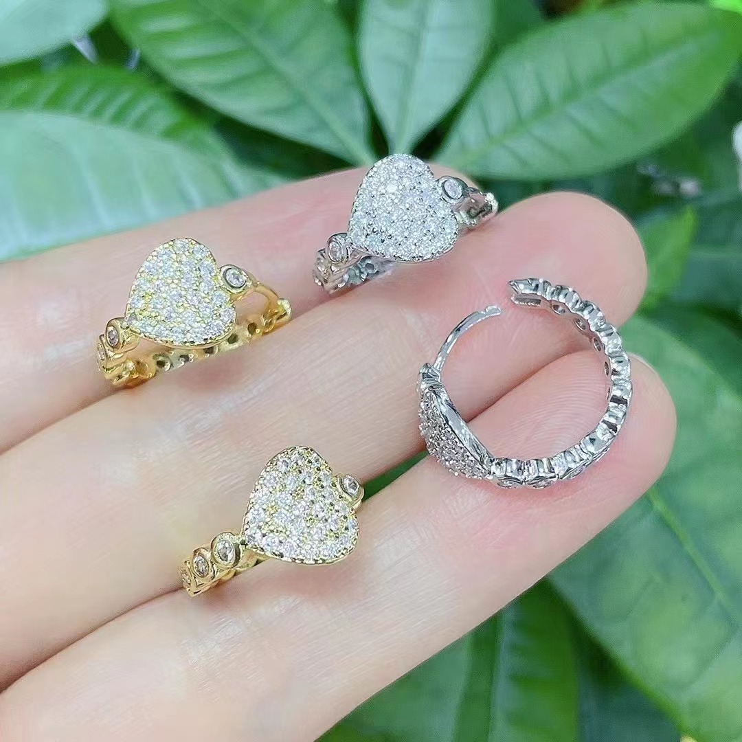 Daily Occasion Copper Material Fashion Heart Shape Copper Plating Inlay Zircon Ear Studs 1 Pair