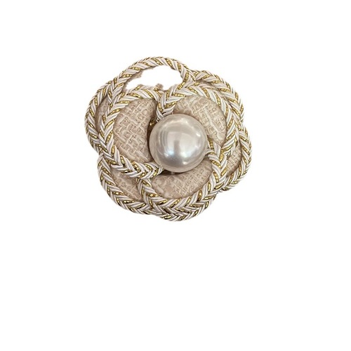 Fashionable medieval brooch pin niche retro camellia pearl corsage light luxury high-end small fragrance brooch for women