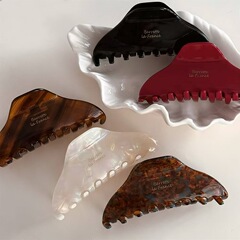 金標の酢酸は春夏の後頭部を挟みます。