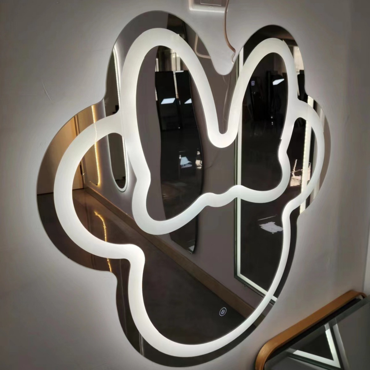 供应智能镜  防雾镜  酒店LED镜 多种功能可选 圆形 方形多样美观