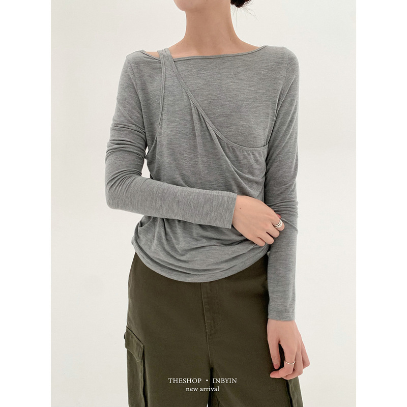 【No Returns or Exchanges】Fake Two-Piece Asymmetrical Pleated Slimming Top for Women with a Sense of Design, Autumn Round Neck Long-Sleeve T-Shirt